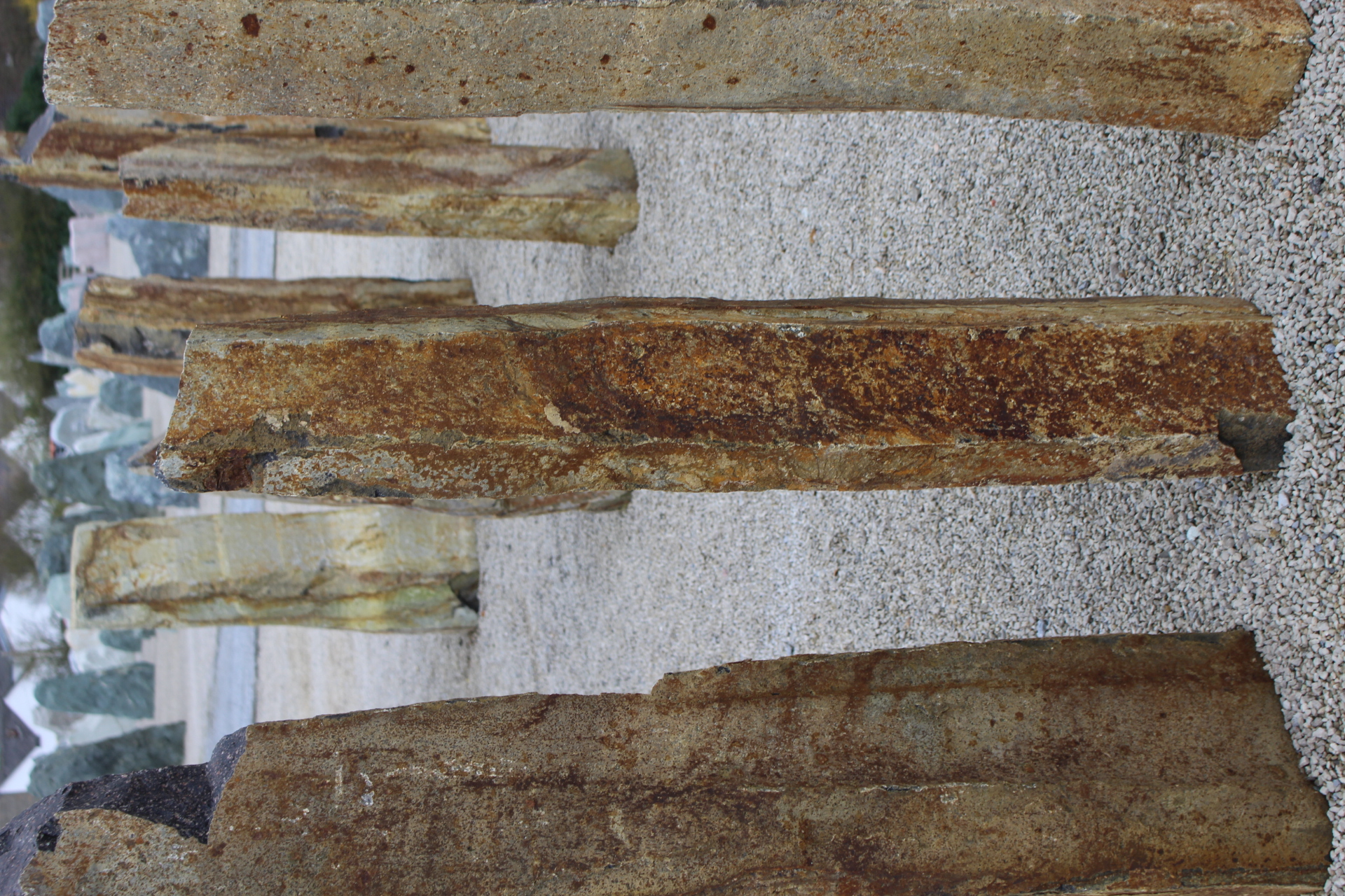 Basaltsäule ca. 15x13x115cm