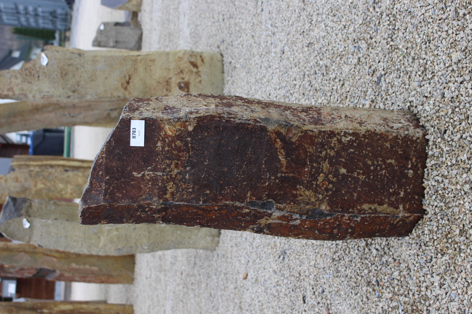 Basaltsäule ca. 27x18x70cm